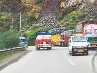 NH-44 open for 2-way traffic; slow movement reported between Udhampur- Banihal