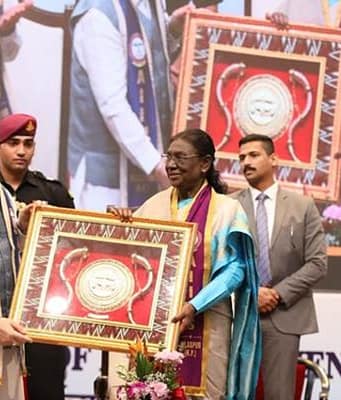 President Murmu addresses first historic convocation of AIIMS Bilaspur