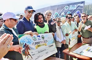 Gulmarg celebrates World Tourism Day with sports, sustainability