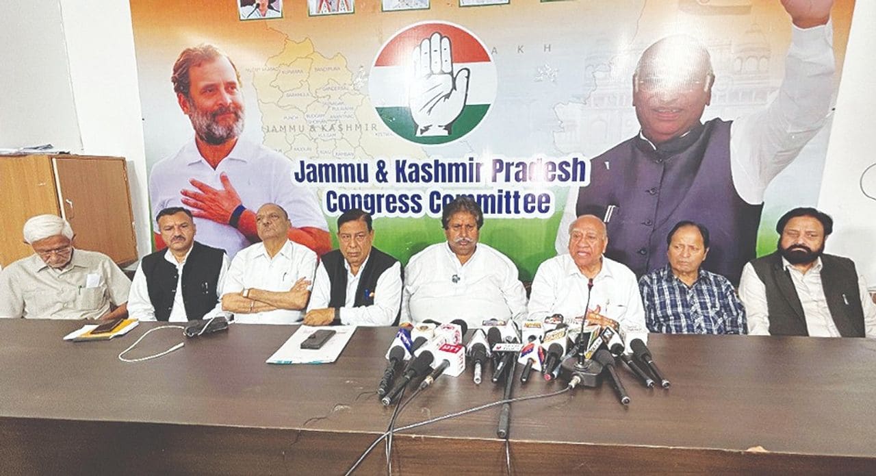 INDIA bloc parties plan district protests, Jammu march on October 7 INDIA bloc parties plan district protests, Jammu march on October 7