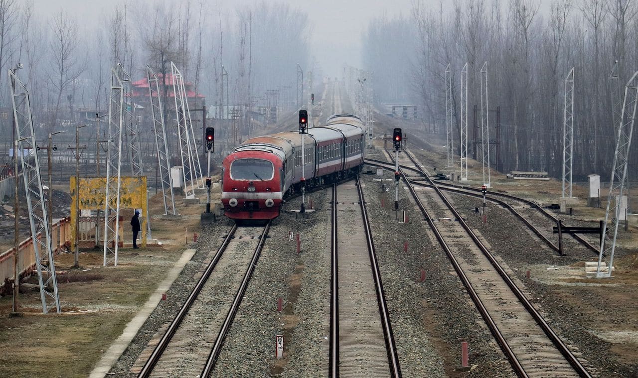 Train-service-resumed-in-Kashmir-6.jpg