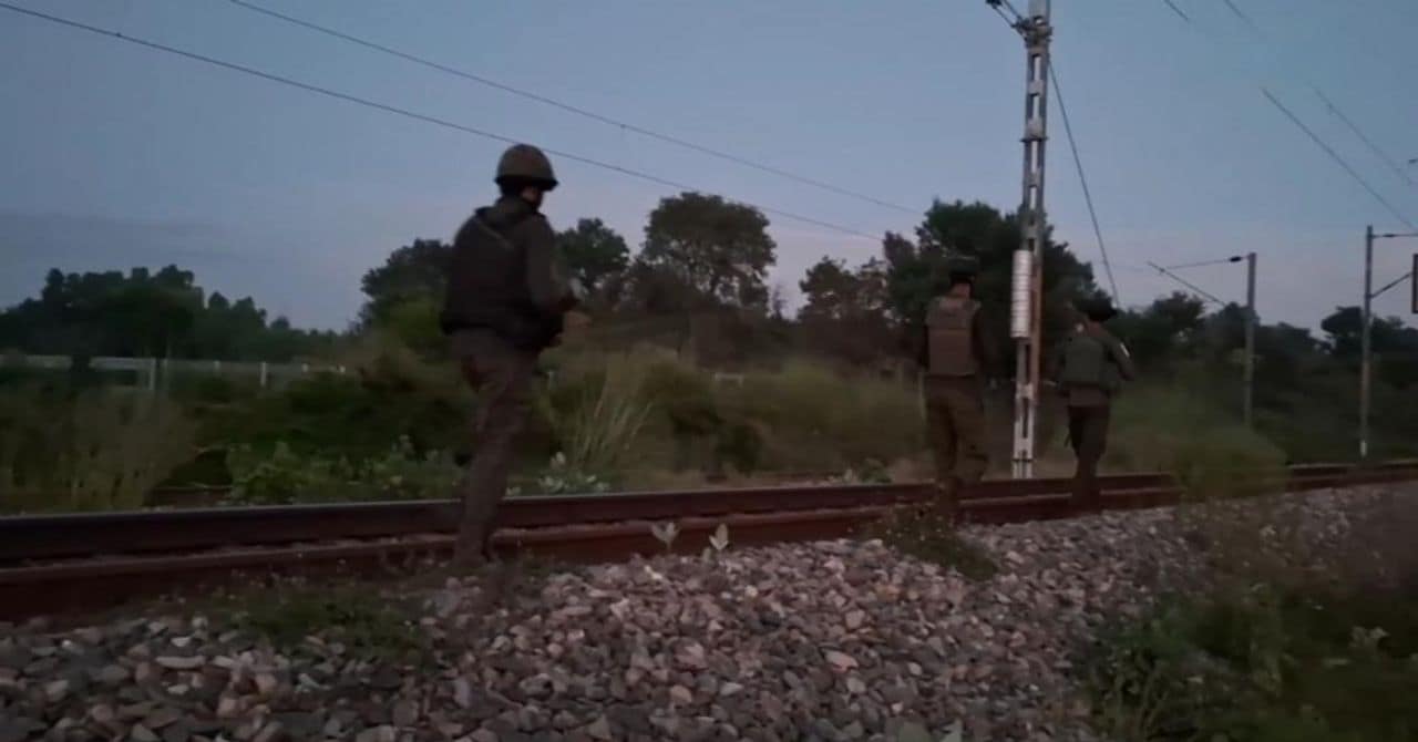 Police, GRP conduct joint patrol along railway track in Samba Police, GRP conduct joint patrol along railway track in Samba