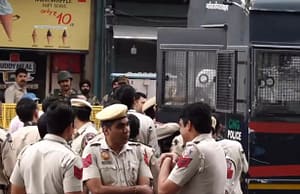 CJP stir against CEC: Delhi Police detains around 500 protestors