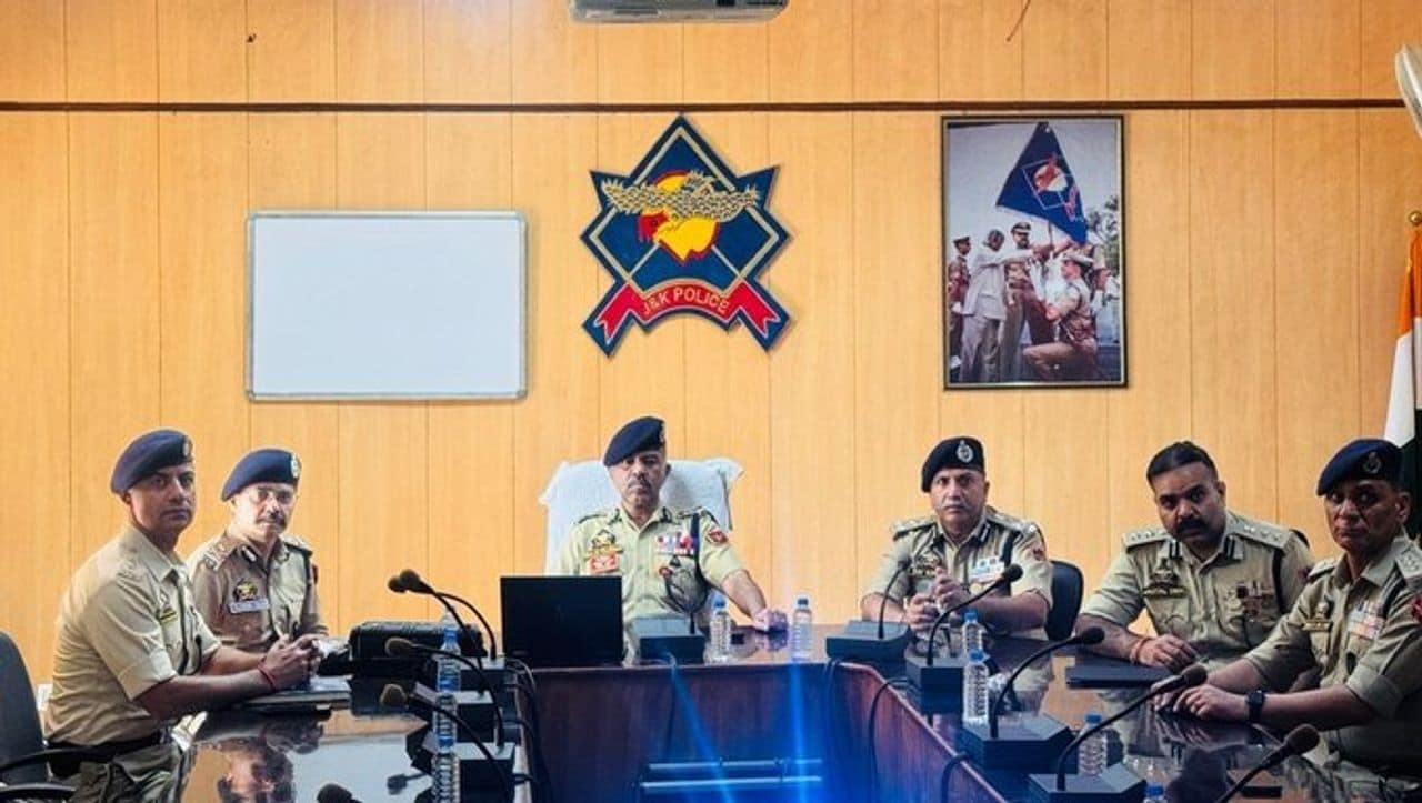 DGP Nalin Prabhat reviews ongoing operations along Udhampur-Kathua faultline DGP Nalin Prabhat reviews ongoing operations along Udhampur-Kathua faultline