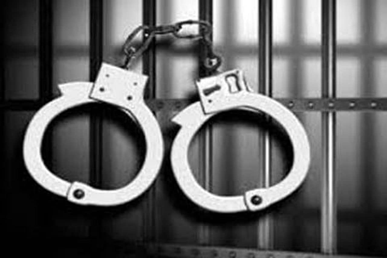 Two drug peddlers arrested in J-K's Rajouri Two drug peddlers arrested in J-K's Rajouri