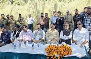 Rana takes stock of concerns of land-sinking victims of Sunjwan-Barmini in Jammu