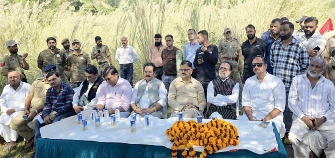 Rana takes stock of concerns of land-sinking victims of Sunjwan-Barmini in Jammu Rana takes stock of concerns of land-sinking victims of Sunjwan-Barmini in Jammu