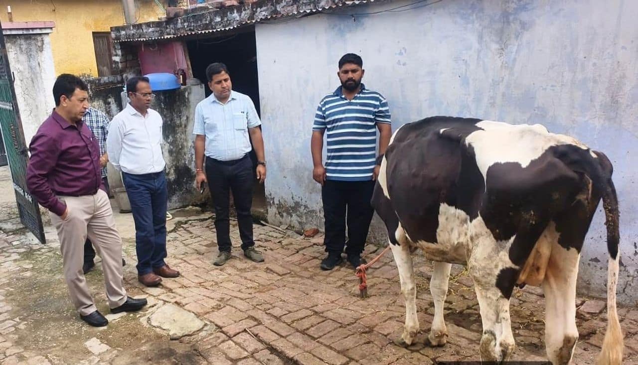 Central team reviews measures to control Lumpy Skin Disease in J&K Central team reviews measures to control Lumpy Skin Disease in J&K