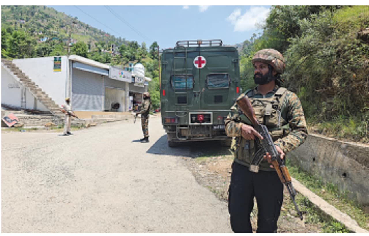Search operations launched after suspected terrorist movement in Rajouri, Udhampur 1 rajouri enounter 2026 06 04 06 45 51