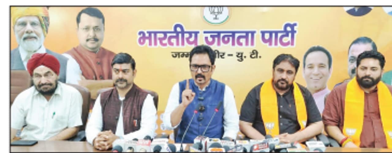 BJP asks NC leaders, workers from Jammu to resign en masse BJP asks NC leaders, workers from Jammu to resign en masse