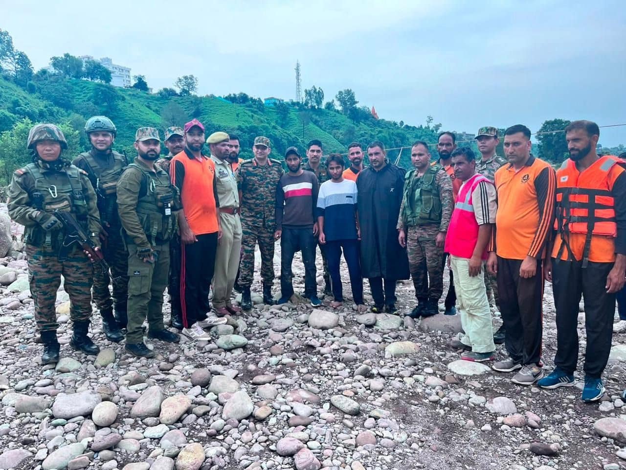 Indian Army conducts swift flood rescue operations in Rajouri, saves eleven civilians Indian Army conducts swift flood rescue operations in Rajouri, saves eleven civilians
