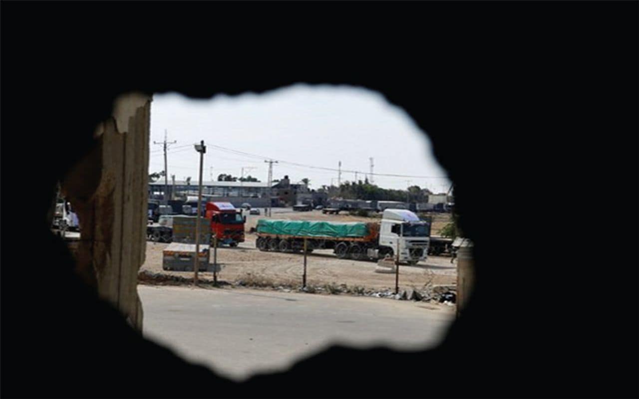 Palestinians in Gaza hope Hamas will disarm but fear Israeli forces won't withdraw Palestinians in Gaza hope Hamas will disarm but fear Israeli forces won't withdraw