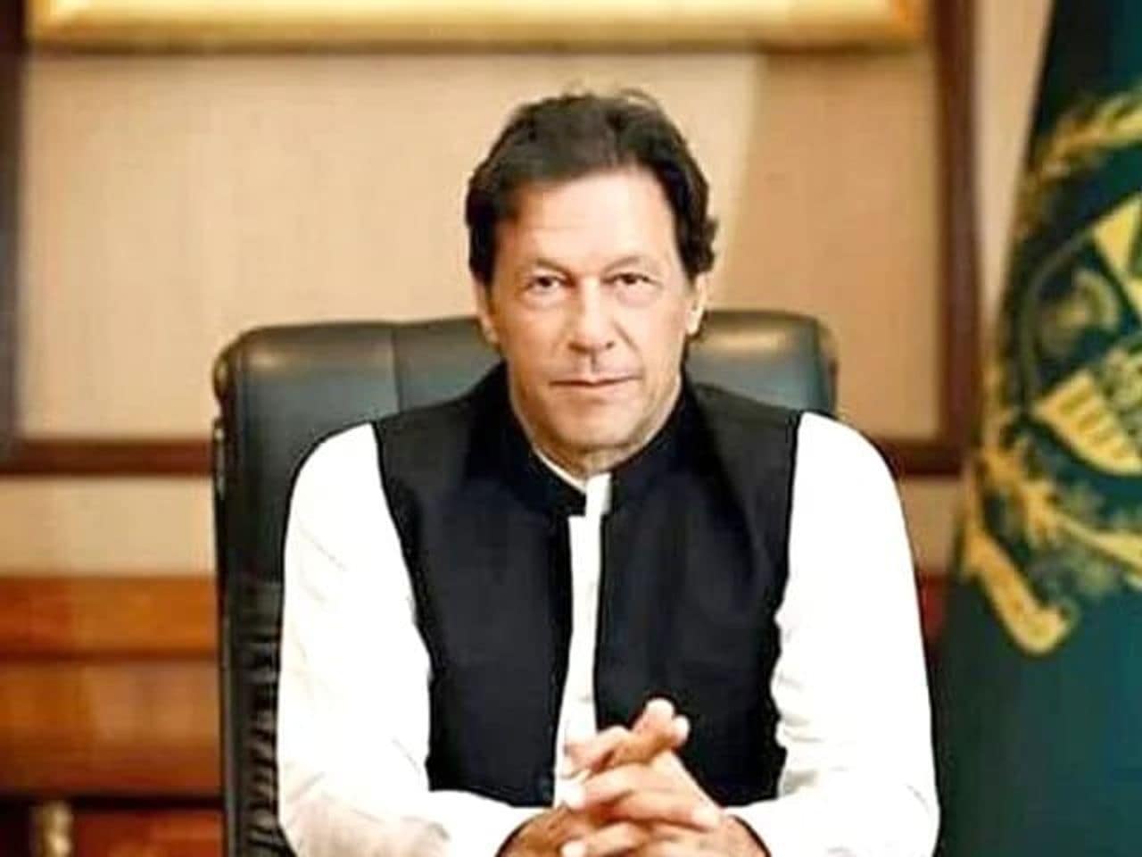 Gavaskar, Kapil, Vengsarkar among 21 ex-captains appealing for Imran Khan's treatment Gavaskar, Kapil, Vengsarkar among 21 ex-captains appealing for Imran Khan's treatment