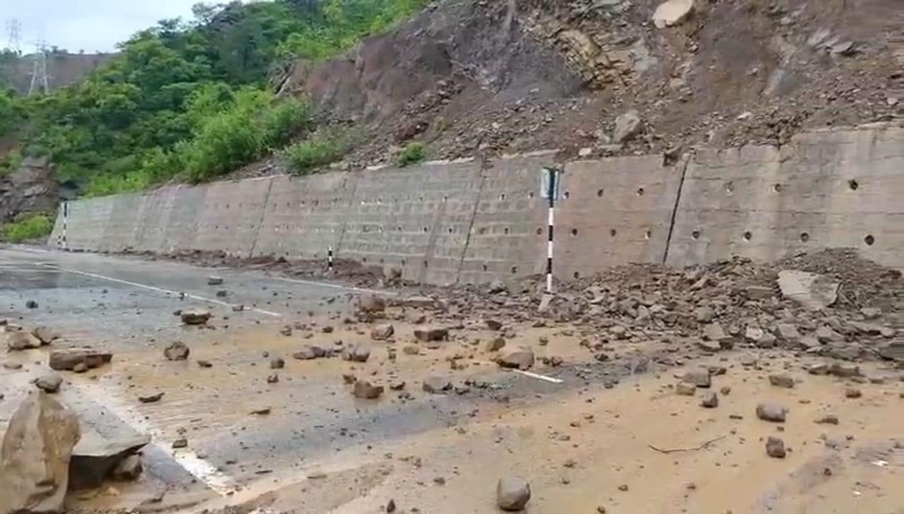 Rain disrupts Chenab Valley highways Rain disrupts Chenab Valley highways
