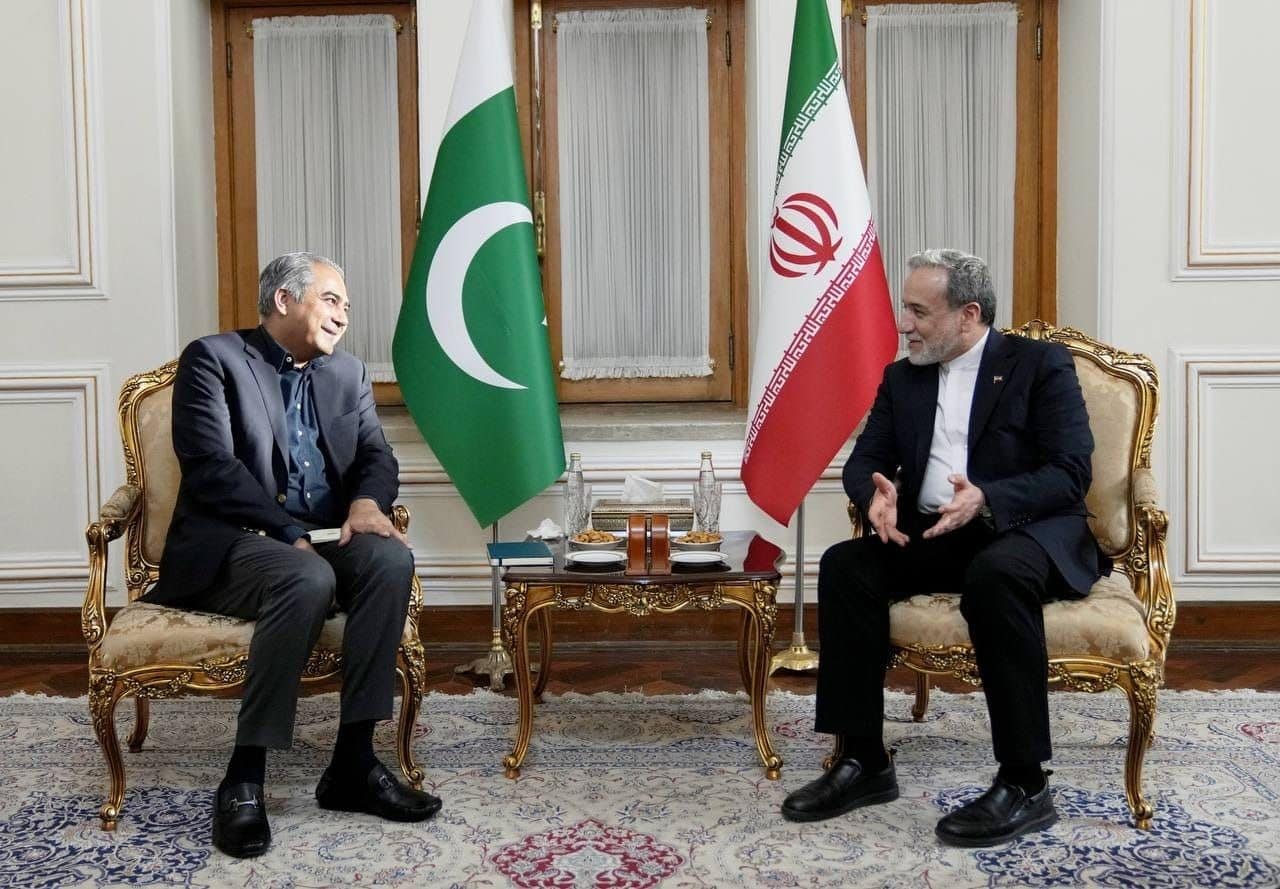Pak Minister Naqvi meets top Iranian leaders to revive mediation efforts to end US-Iran conflict Pak Minister Naqvi meets top Iranian leaders to revive mediation efforts to end US-Iran conflict