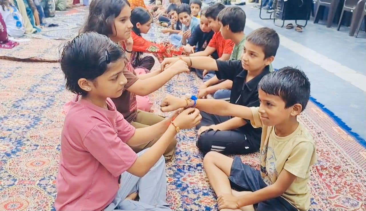 Zest with festivity marks Raksha Bandhan celebrations across Jammu Zest with festivity marks Raksha Bandhan celebrations across Jammu